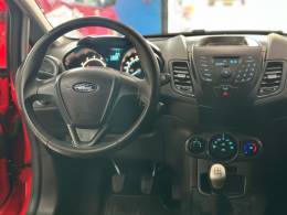 FORD - FIESTA - 2015/2015 - Vermelha - R$ 43.900,00