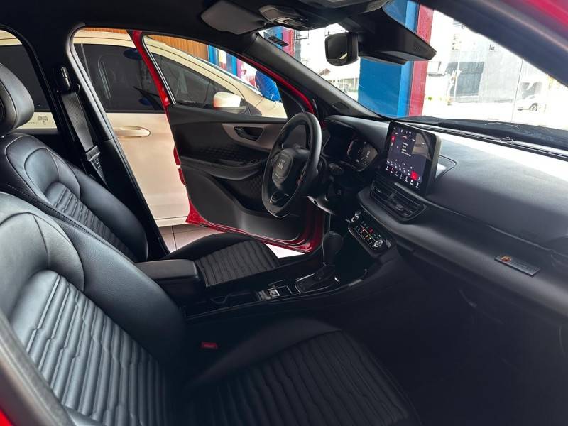 FIAT - FASTBACK - 2023/2023 - Vermelha - R$ 120.900,00