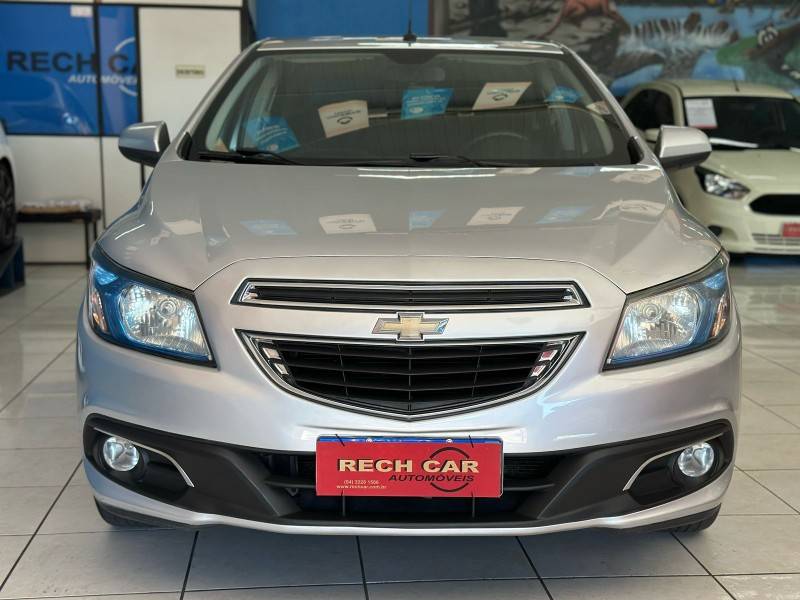 CHEVROLET - PRISMA - 2014/2014 - Prata - R$ 47.900,00