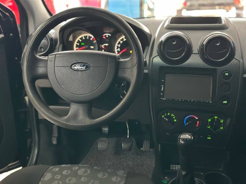 FORD - FIESTA - 2012/2012 - Preta - R$ 27.900,00