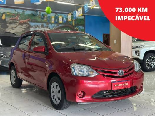TOYOTA - ETIOS - 2015/2015 - Vermelha - R$ 46.900,00