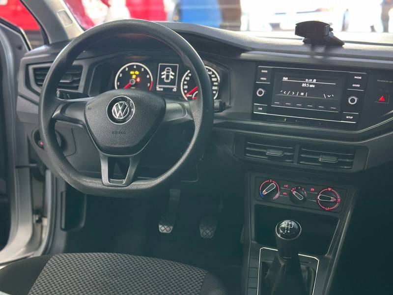 VOLKSWAGEN - POLO - 2020/2020 - Prata - R$ 61.900,00