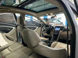 HYUNDAI - I30 - 2015/2015 - Branca - R$ 79.900,00