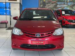 TOYOTA - ETIOS - 2015/2015 - Vermelha - R$ 46.900,00