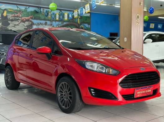 FORD - FIESTA - 2015/2015 - Vermelha - R$ 43.900,00