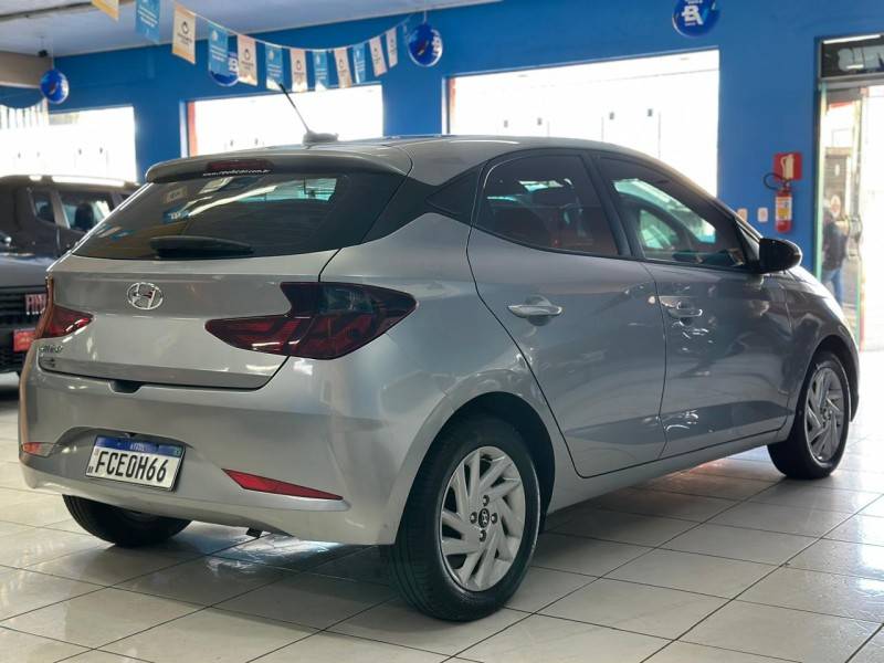 HYUNDAI - HB20 - 2022/2022 - Cinza - R$ 64.900,00