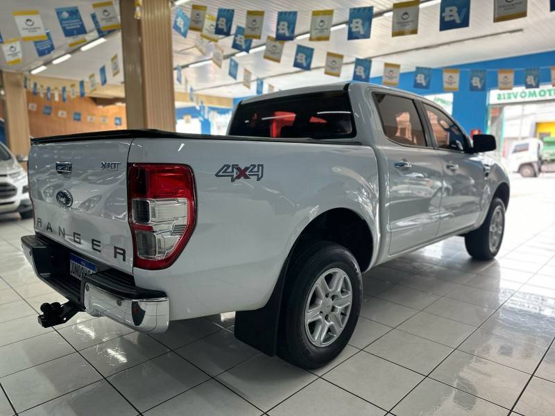 FORD - RANGER - 2014/2014 - Branca - R$ 108.900,00