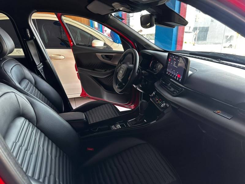 FIAT - FASTBACK - 2023/2023 - Vermelha - R$ 126.900,00