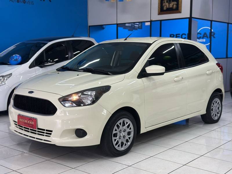 FORD - KA - 2015/2015 - Branca - R$ 39.000,00