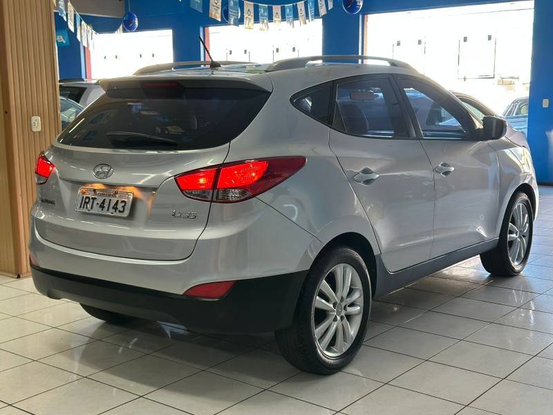 HYUNDAI - IX35 - 2011/2011 - Prata - R$ 57.900,00